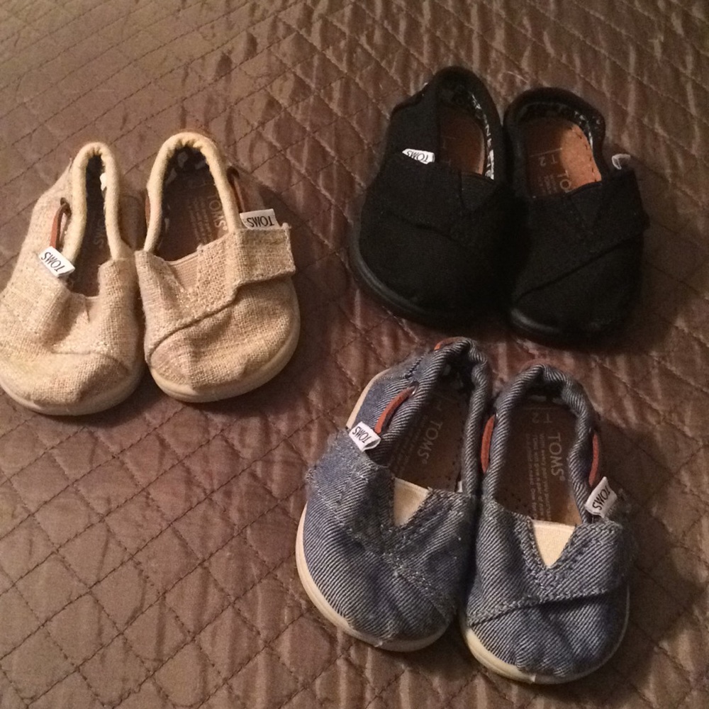 Infant shoes (sold) - Picture 1 of 4